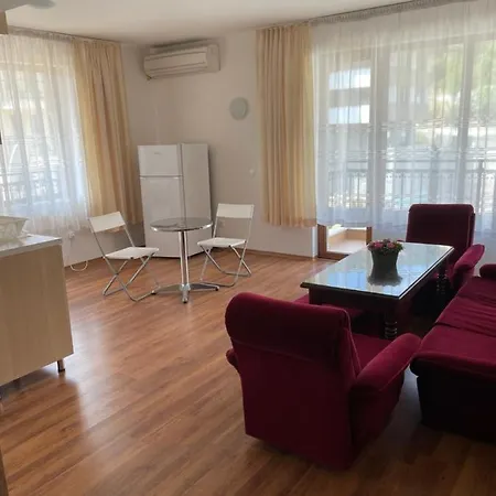 Apartament Holiday Apartment
